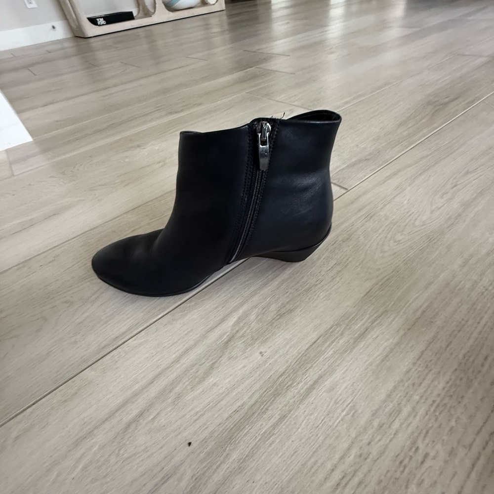 Ecco Black Ankle Booties Sleek Design Minimalist